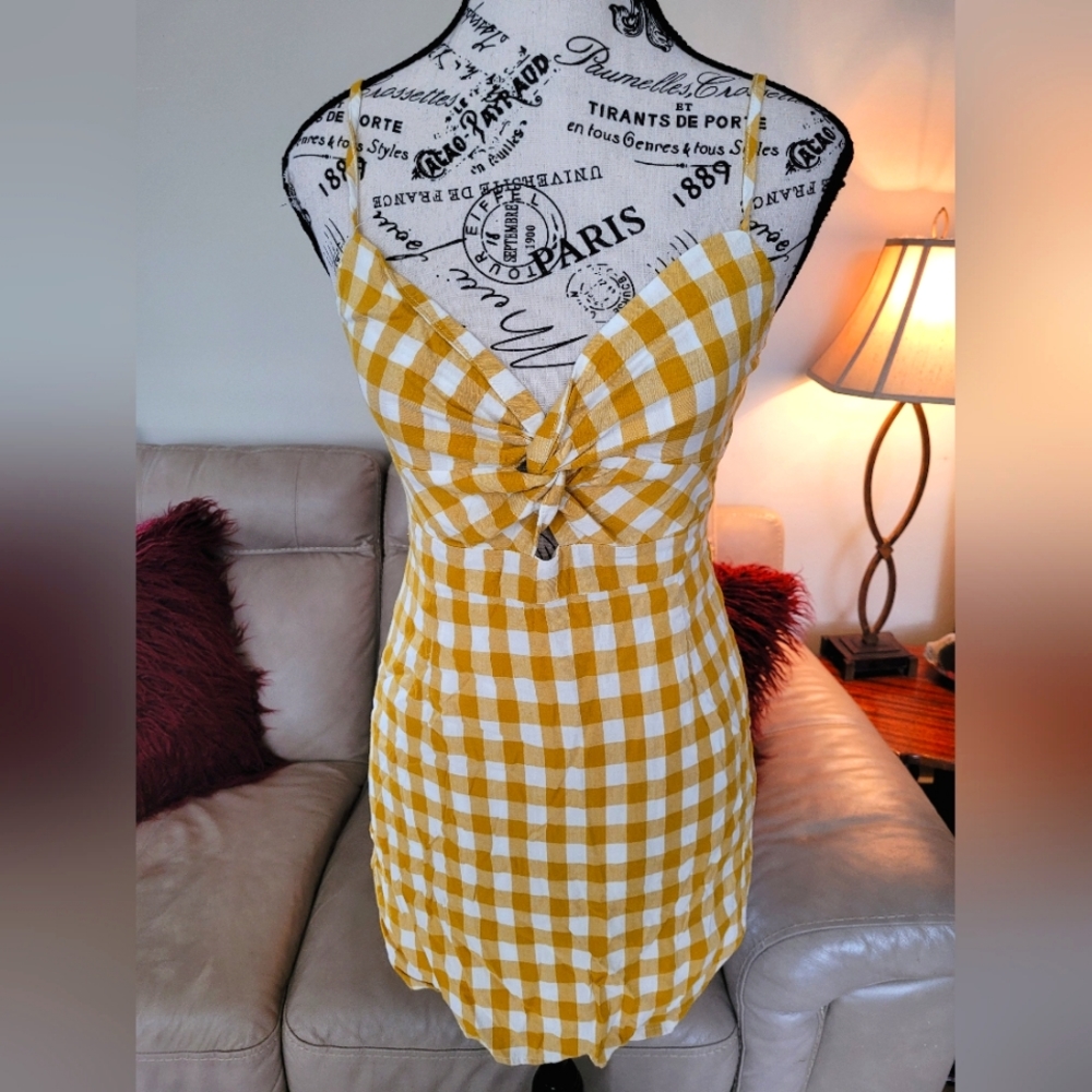 🌷2/$15 Forever 21 adorable summer dress. Size medium